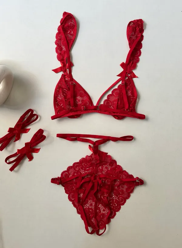 Crimson_Desire_lingerie