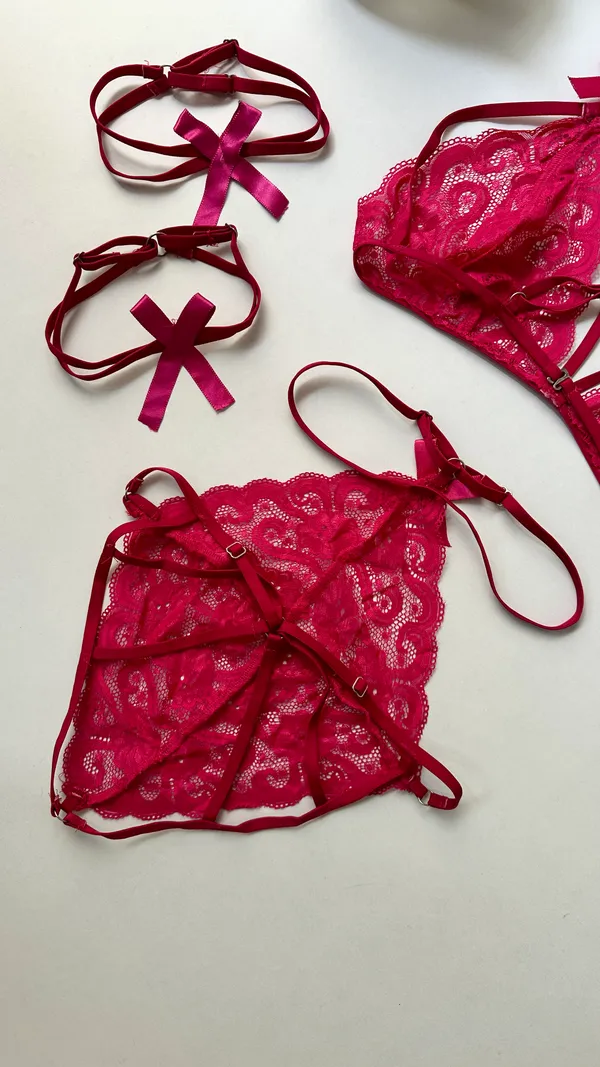 Rouge_Bloom_lingerie