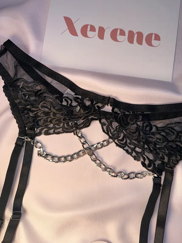 Dark_Bloom_Lace_Lingerie