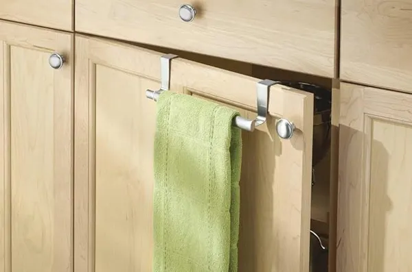 Silver_Adjustable_Towel_Holder_And_Hook_Stainless_Steel_Over_Cabinet_Kitchen_Towel_Bar