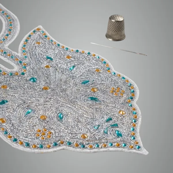White_And_Silver_Tilla_And_Zari_Premium_And_Elegant_Neck_Design_For_Women_And_Girls