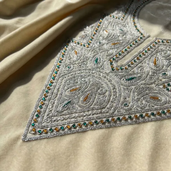 SilverTilla_And_Zari_Premium_And_Elegant_Neck_Design_For_Women_And_Girls