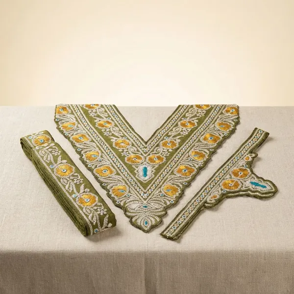 Mehandi_Green_and_Copper_Thread_Work_Premium_And_Elegant_Sozni_Neck_Design_For_Women_And_Girls