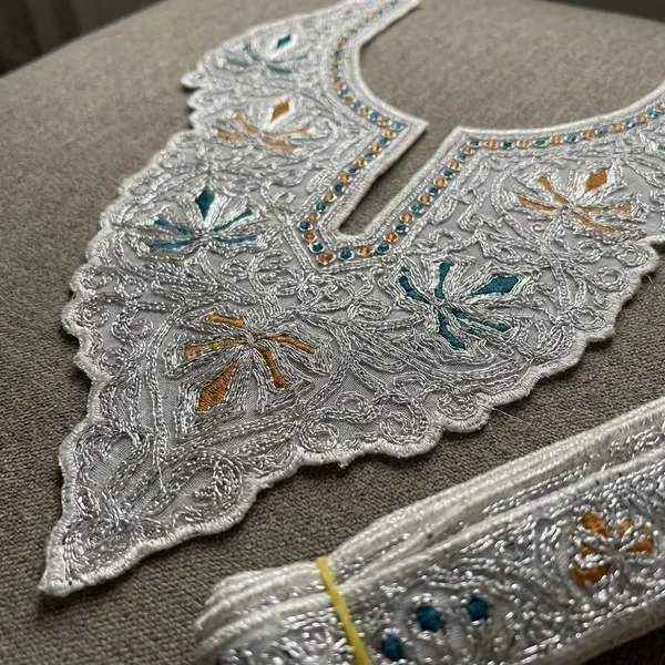 Silver_Tilla_And_Zari_Premium_And_Elegant_Neck_Design_For_Women_And_Girls