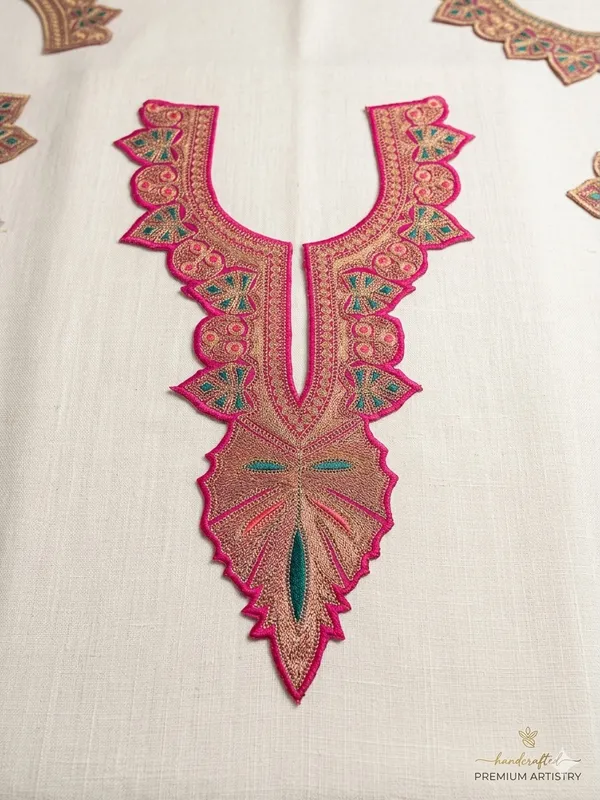 PINK_COPPER_Tilla_neck_patch