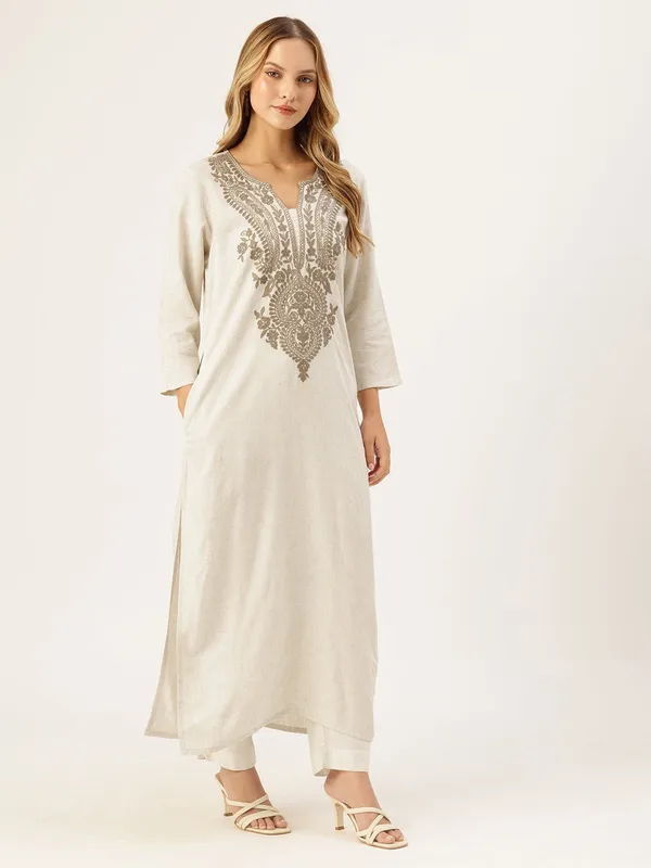 Rangnoor_Ivory_Grace_Embroidered_Cotton_Flex_Kurta_Pant_Set