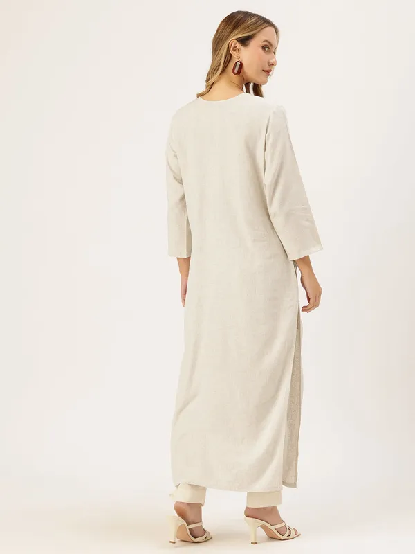 Rangnoor_Ivory_Grace_Embroidered_Cotton_Flex_Kurta_Pant_Set