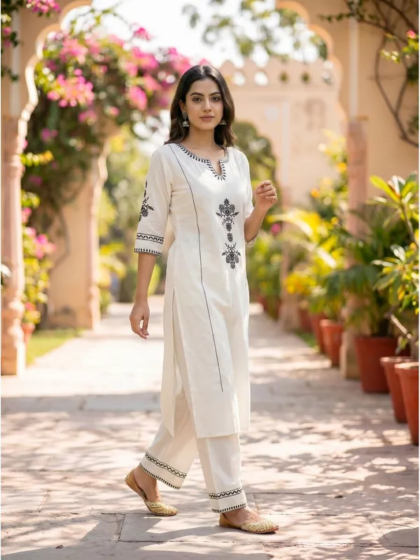 Rangnoor_White_Embroidered_South_Cotton_Kurta_Pant_Co-ord_Set