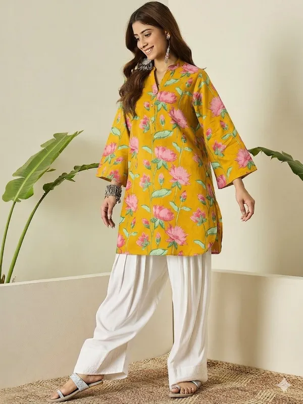 Rangnoor_Women's_Mustard_Yellow_Floral_Printed_Cotton_Kurta_with_Farshi_Salwar_Set