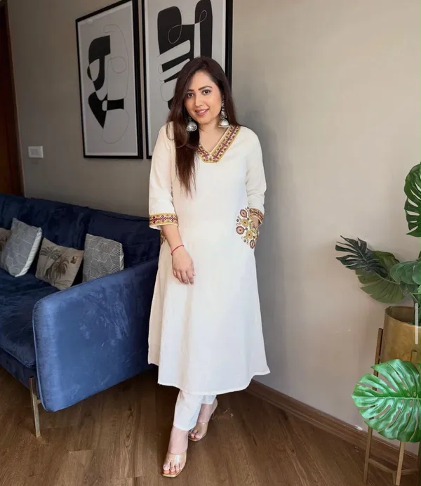 Rangnoor_Women's_Premium_Cotton_Flex_A-Line_Embroidered_Kurti_with_Pockets_-_Off_White