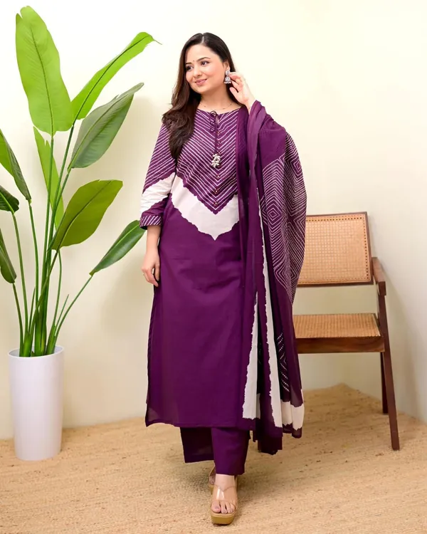 Rangnoor_Women's_Purple_Printed_Kurta_Pant_Dupatta_Set