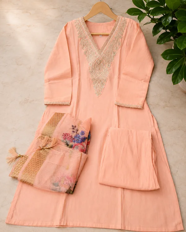 Rangnoor_Women's_Peach_Roman_Silk_Embroidered_Kurta_Pant_Set_with_Chanderi_Dupatta
