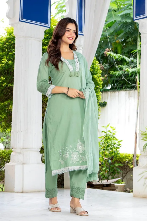 Rangnoor_Mint_Grace_Embroidered_Cotton_Kurta_Set