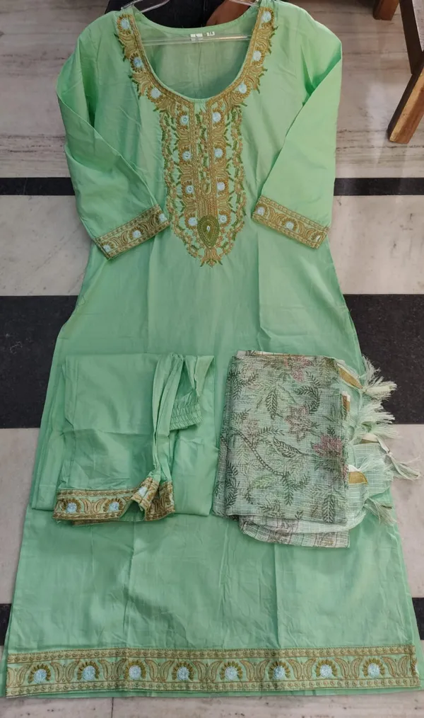 Women's_Light_Green_Cotton_Straight_Kurta_Pant_Set_with_Kota_Doria_Dupatta
