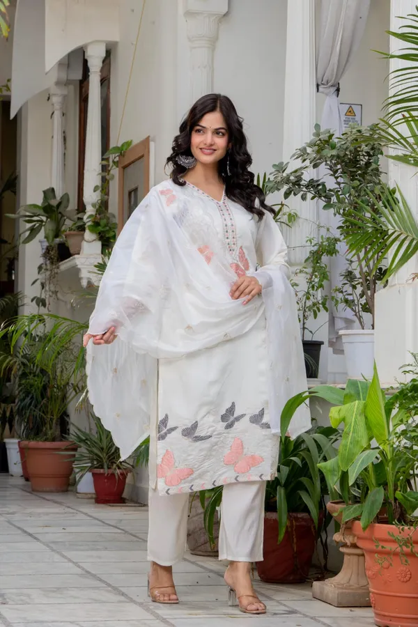 Women's_White_Heavy_Roman_Silk_Kurta_Pant_Set_with_Fancy_Dupatta_&_Embroidery