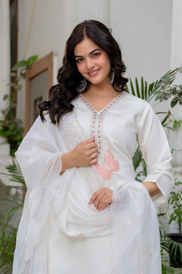 Women's_White_Heavy_Roman_Silk_Kurta_Pant_Set_with_Fancy_Dupatta_&_Embroidery