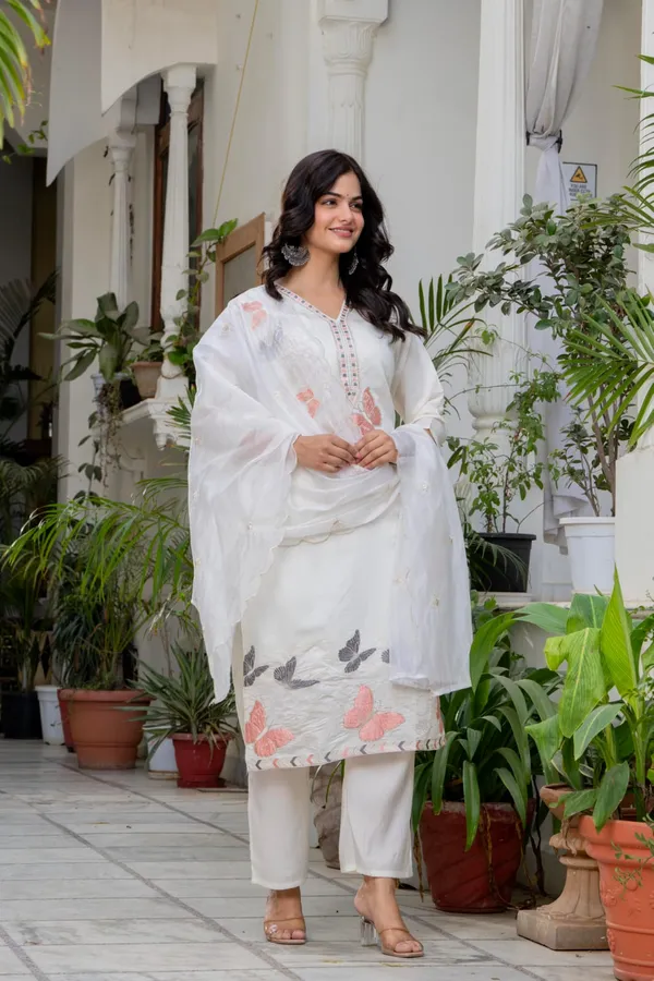 Women's_White_Heavy_Roman_Silk_Kurta_Pant_Set_with_Fancy_Dupatta_&_Embroidery