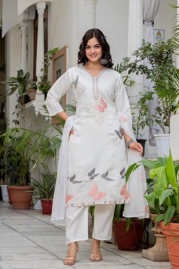 Women's_White_Heavy_Roman_Silk_Kurta_Pant_Set_with_Fancy_Dupatta_&_Embroidery