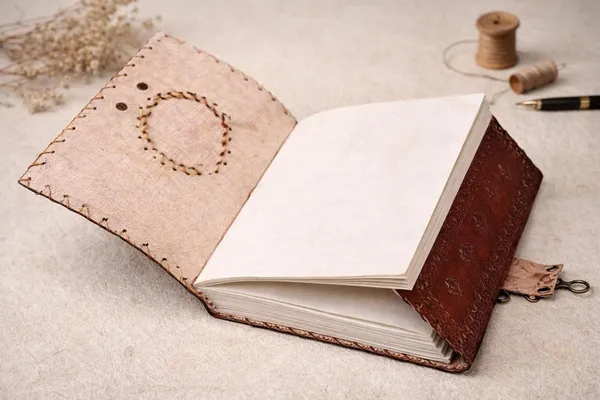 Premium_Handmade_Vintage_Leather_Diary_With_Antique_Metal_Lock_Stone_Embossed_Design_200_Pages_Unruled_Thick_Paper_Luxury_Travel_Notebook_For_Writing_Sketching_Personal_Aesthetic_Gift_For_Men_Women