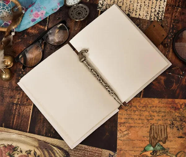 Handmade_Printed_Cardboard_Diary_With_Buckle_Lock_Unruled_200_Pages_Notepad_Personal_Diaries_For_Men_And_Women_30