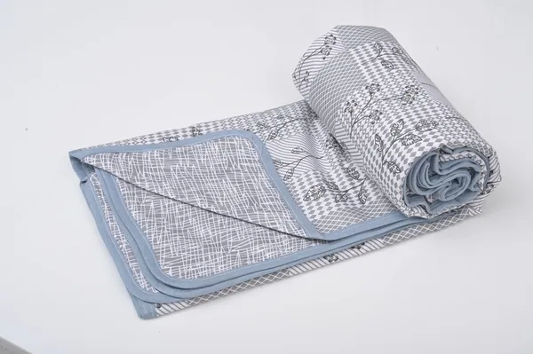 Grey_100%_Cotton_Cambric_Ac_Dohar_With_Floral_Abstract_Pattern