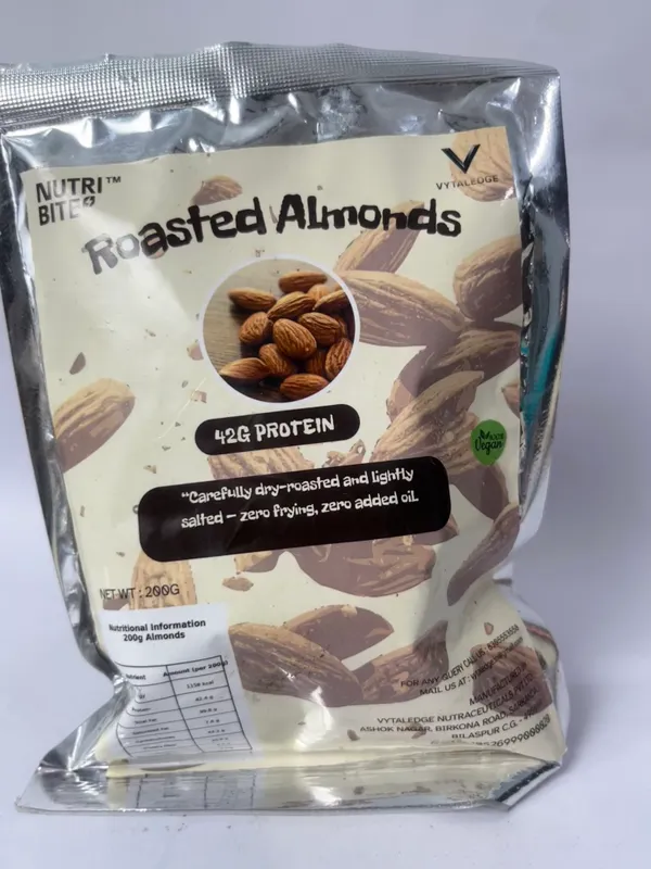 Nutribite_Roasted_Cashew_And_Roasted_Almonds