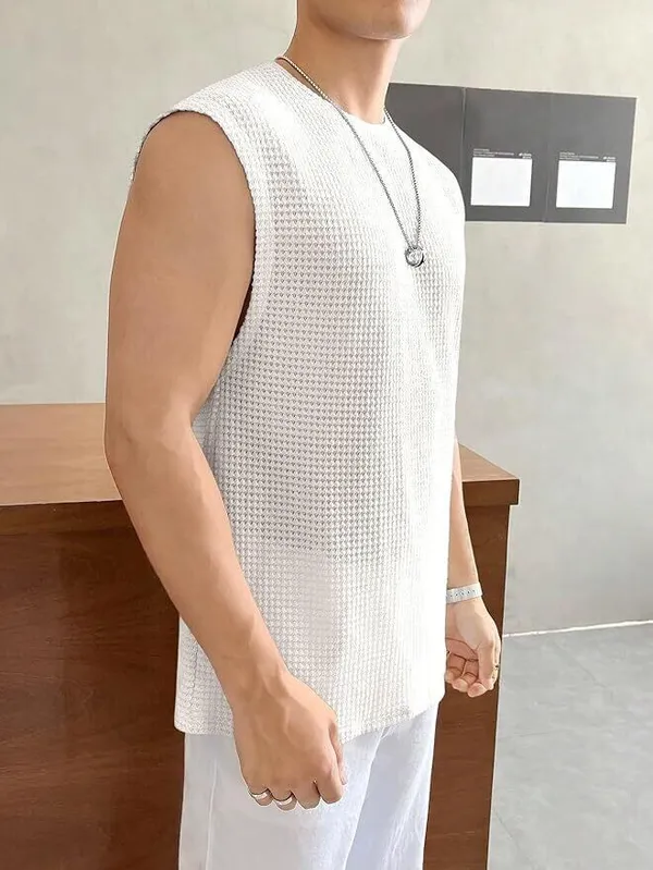 Maroon_And_White_Cotton_Blend_Self_Design_Round_Neck_T-Shirt_For_Men_(Pack_of_2)