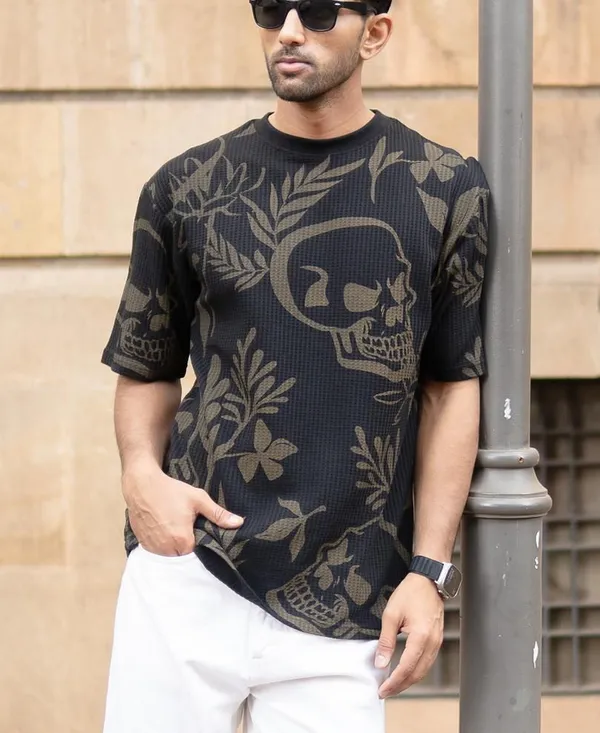 Black_Cotton_Blend_Printed_Round_Neck_T-Shirt_For_Men