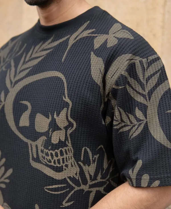Black_Cotton_Blend_Printed_Round_Neck_T-Shirt_For_Men