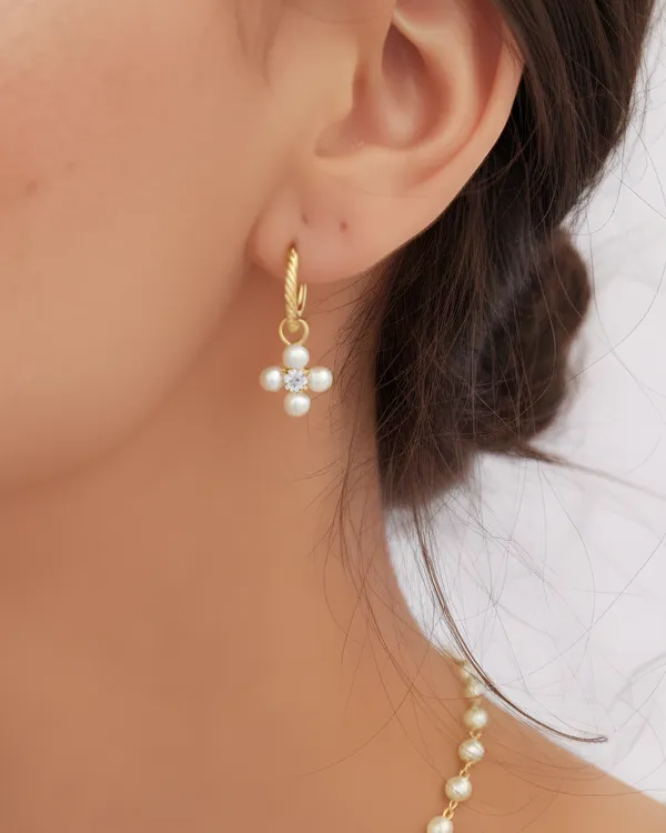 Golden_Sterling_Silver_Gold_Plated_Flora_Pearl_Drops_Earrings_For_Women