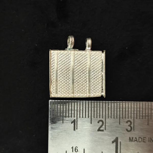 Sterling_Silver_Square_Shape_Amulet_,_Chandi_Tabiz_Pendant_/_Locket_(Medium_Size,_3.4_Gm)