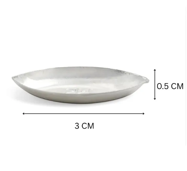 Silver_Boat/Chandi_Ki_Naav_With_Swastik_Embedded_~_Pooja_Items/Used_In_Pooja_Rituals