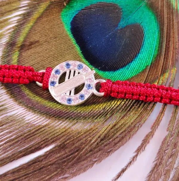 Pack_Of_1_Red_Thread_Silver_Cricket_Bat_Charm_Rakhi