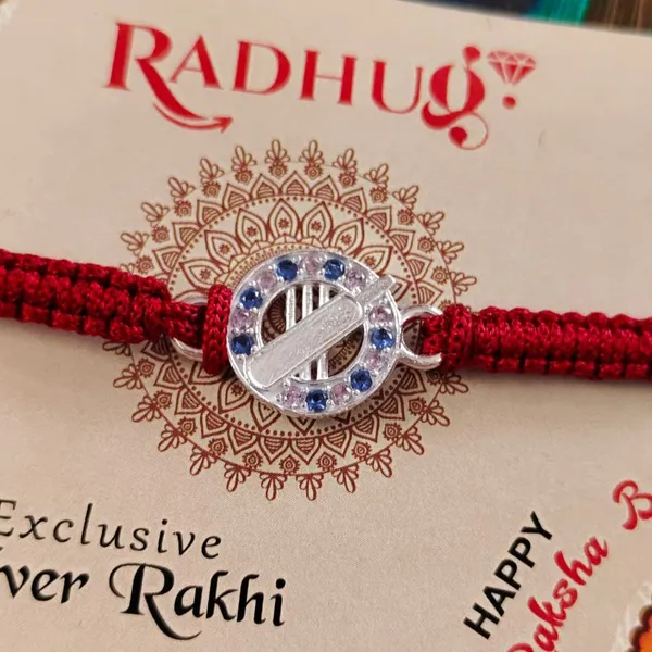 Pack_Of_1_Red_Thread_Silver_Cricket_Bat_Charm_Rakhi