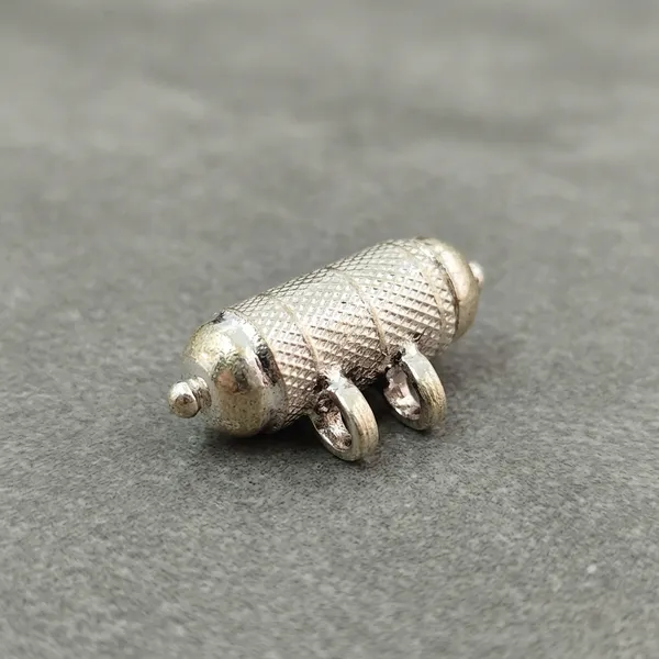 Sterling_Silver_Round_Shaped_Amulet_Pendant_Tabiz,_Mantra_Box,_Silver_Tabiz_/Pure_Silver_Textured_Cylinder_Amulet_Pendant_(3Gm,_2.7_X_1.4_Cm)