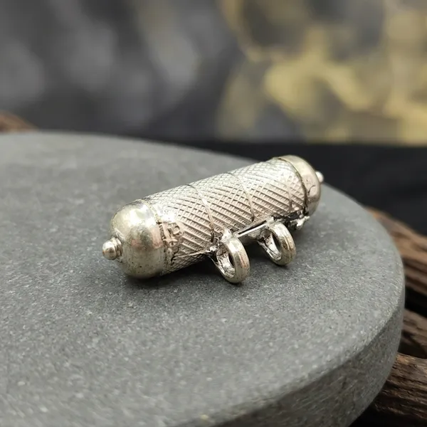 Sterling_Silver_Round_Shaped_Amulet_Pendant_Tabiz_Medium_Size,_Mantra_Box,_Silver_Tabiz_/Pure_Silver_Textured_Cylinder_Amulet_Pendant_(3.3Gm,_3.4_X_1.5_Cm)