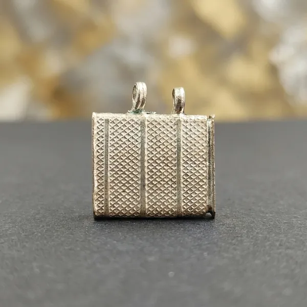 Sterling_Silver_Square_Shape_Amulet_,_Chandi_Tabiz_Pendant_/_Locket_(Medium_Size,_3.4_Gm)
