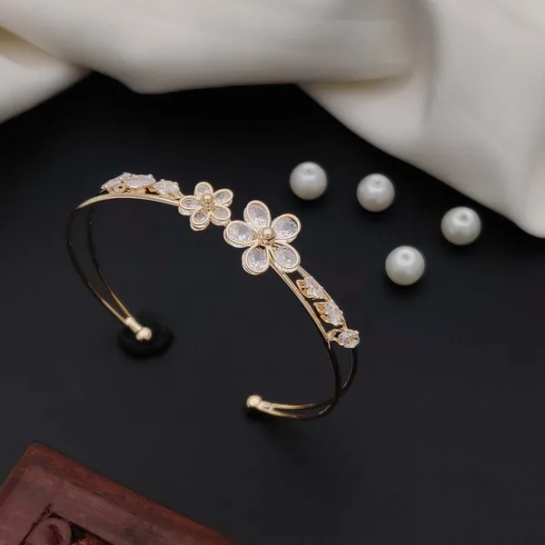 Devina_18K_Gold_Plated_Anti_Tarnish_Bracelet_For_Women