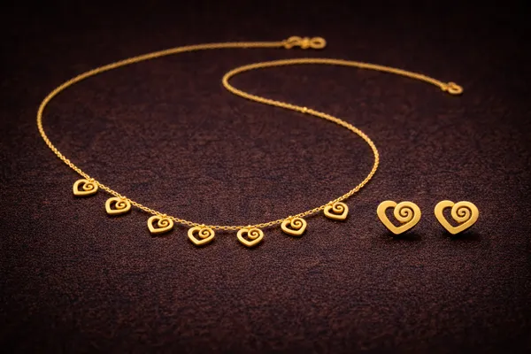 Samaira_18K_Gold_Plated_Anti_Tarnish_Necklace_Set_For_Women