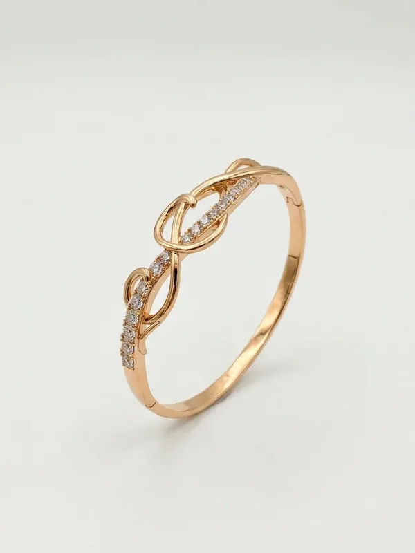 Prisha_18K_Gold_Plated_Anti_Tarnish_Solitaire_Studded_Bracelet_For_Women_