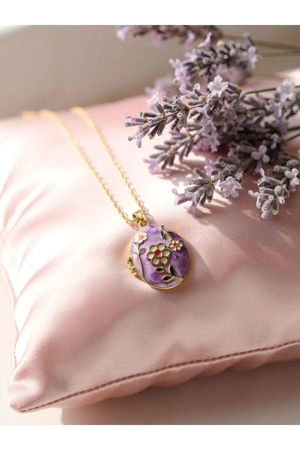 Evara_18K_Gold_Plated_Anti_Tarnish_Locket_Pendant_Necklace_For_Women