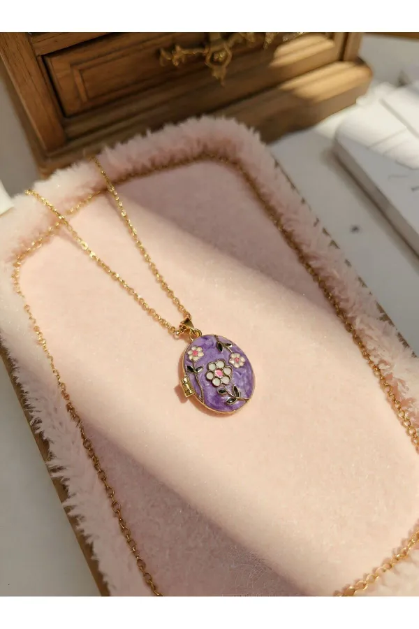 Evara_18K_Gold_Plated_Anti_Tarnish_Locket_Pendant_Necklace_For_Women