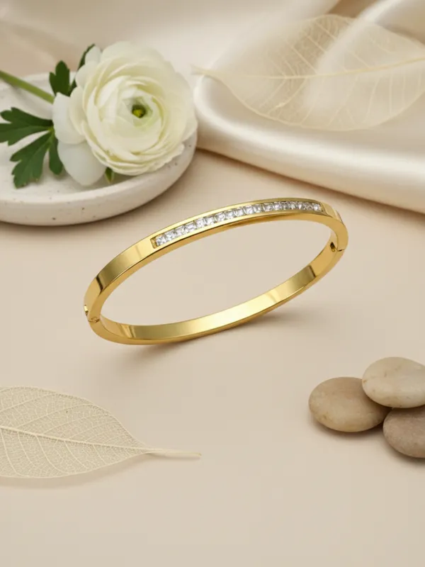 Kairavi_18K_Gold_Plated_Anti_Tarnish_Bracelet_For_Women