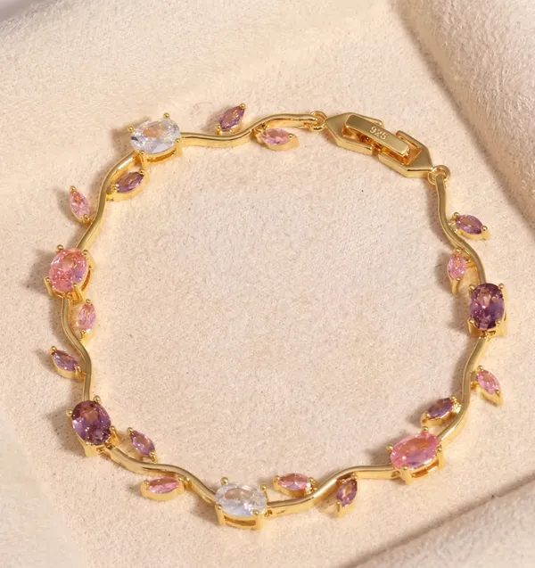 Juliet_18K_Gold_Plated_Anti_Tarnish_Tulip_Bracelet_For_Women