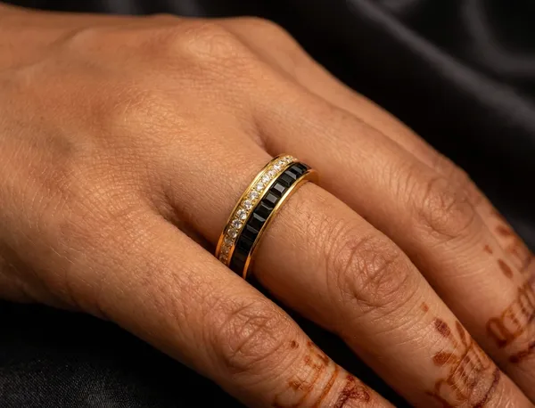 Kaarvi_18K_Gold-Plated_Anti_Tarnish_Ring_For_Women