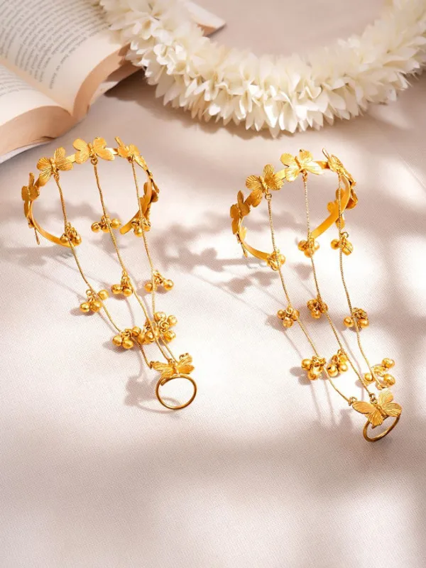 Nandini_Set_of_2_18K_Gold-Plated_Butterfly_Ghungroo_Chain_Hathphool_Bracelet_Set