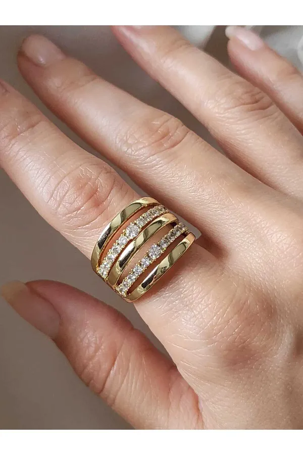 Shanaya_18K_Gold-Plated_Anti_Tarnish_Solitaire_Studded_Ring_For_Women