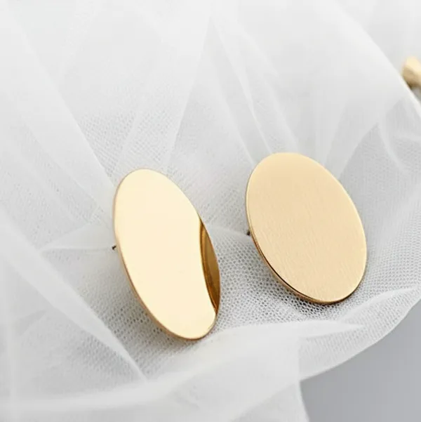 Oindri_18K_Gold_Plated_Anti_Tarnish_Earring_For_Women
