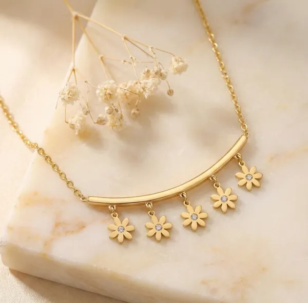 Inayaah_18K_Gold_Plated_Anti_Tarnish_Necklace_For_Women