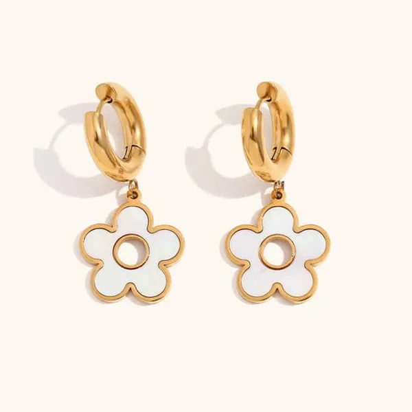 Ranya_18K_Gold_Plated_Anti_Tarnish_Earring_For_Women